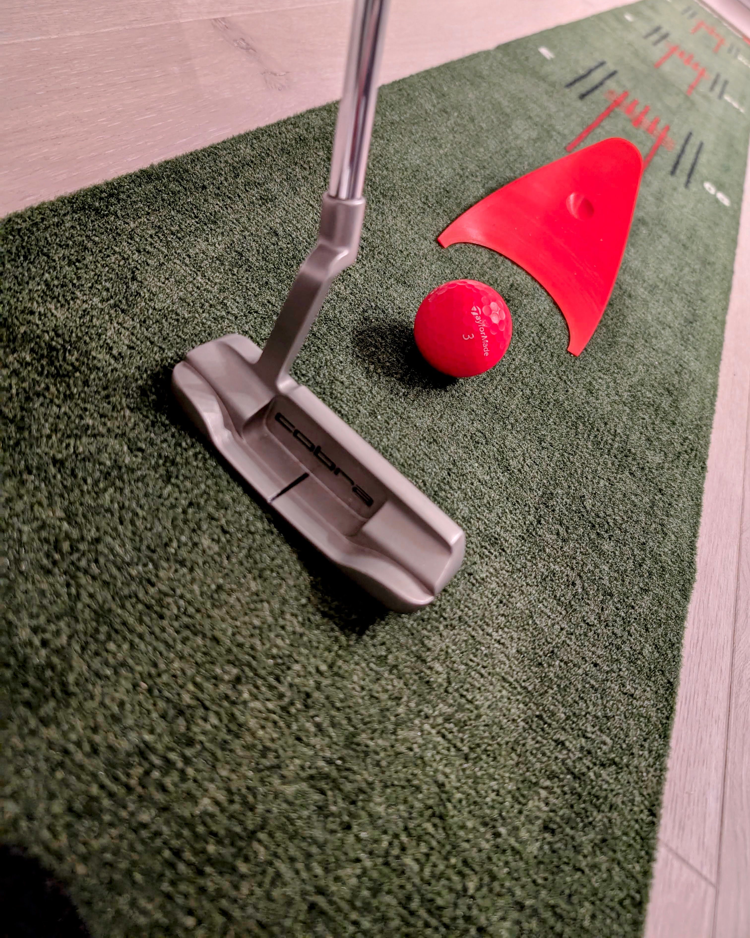 3D-printet verktøy for å øve på golf-putt.