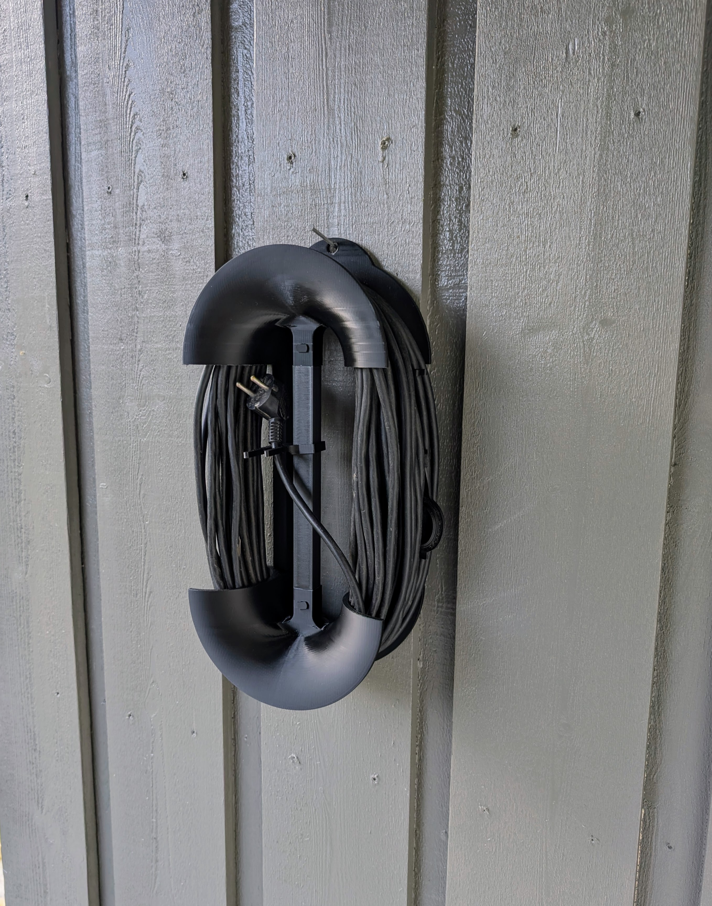 3D-printet kabelholder/kveiler for praktisk oppbevaring av kabler.